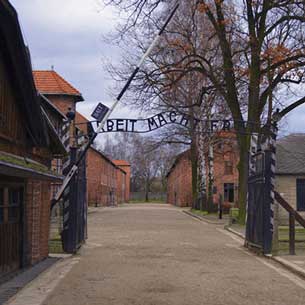 Fotoritocco Auschwitz